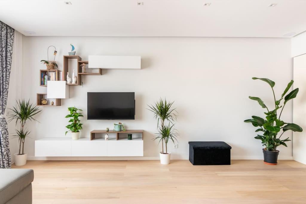 European Heart 2-Bedroom Flat. ブリュッセル エクステリア 写真