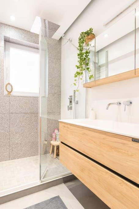 European Heart 2-Bedroom Flat. ブリュッセル エクステリア 写真