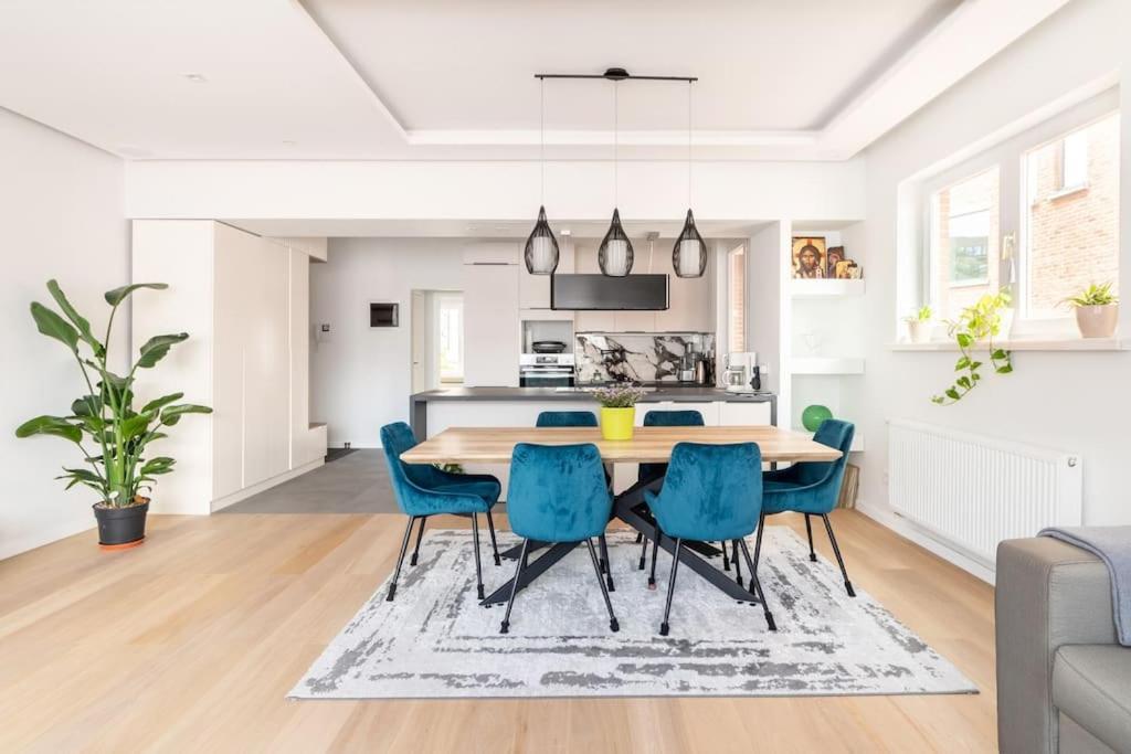 European Heart 2-Bedroom Flat. ブリュッセル エクステリア 写真